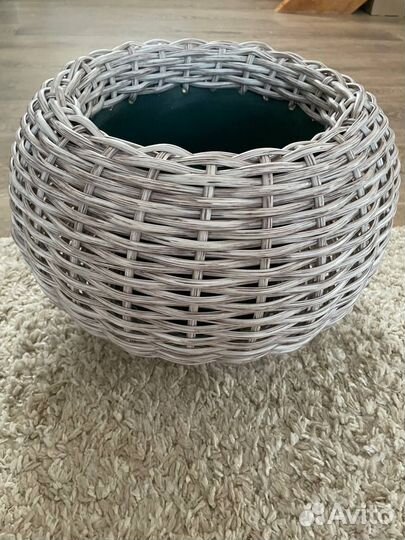 Кашпо из ротанга
