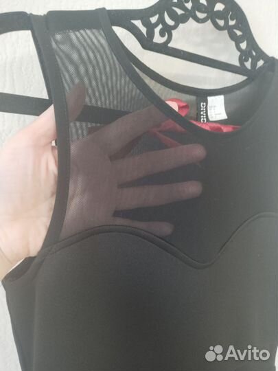 Платье с прозрачными вставками