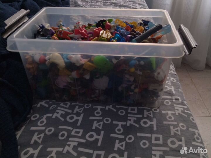 Коллекция игрушек из киндера