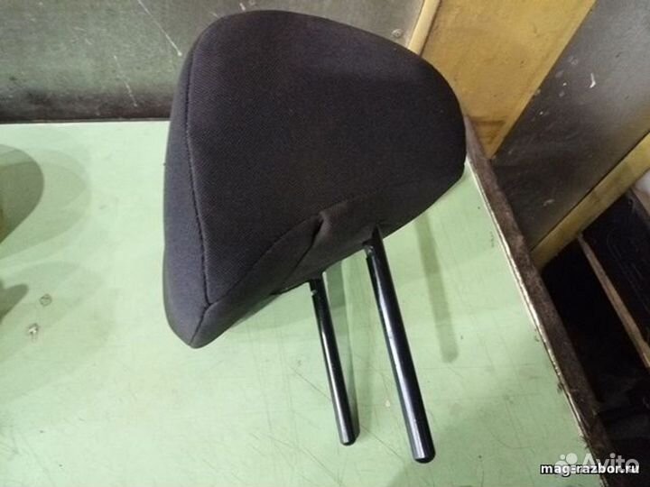 Подголовник Nissan Almera, III (G15) задний