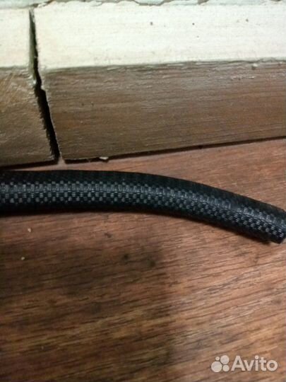 Молдинг стекла крышки багажника Toyota Carina E