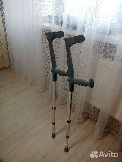 Костыли под локоть пара