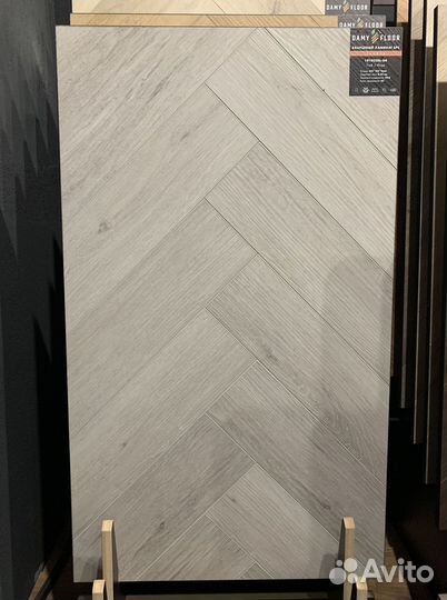 Ламинат в ассортименте. Высокое качество