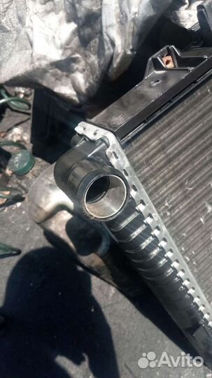 Радиатор охлаждения Mercedes w210 2.0/2.2/2.5