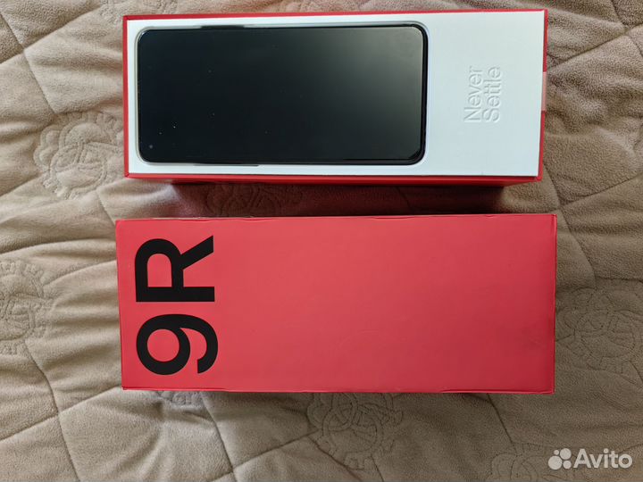OnePlus 9R, 8/256 ГБ