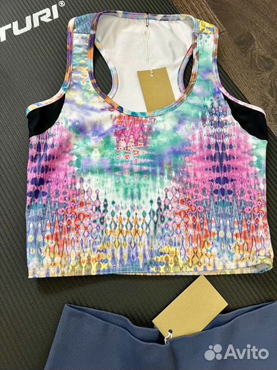 Форма спортивная новая леггинсы топ 44