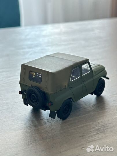 Модель автомобиля УАЗ 469Б
