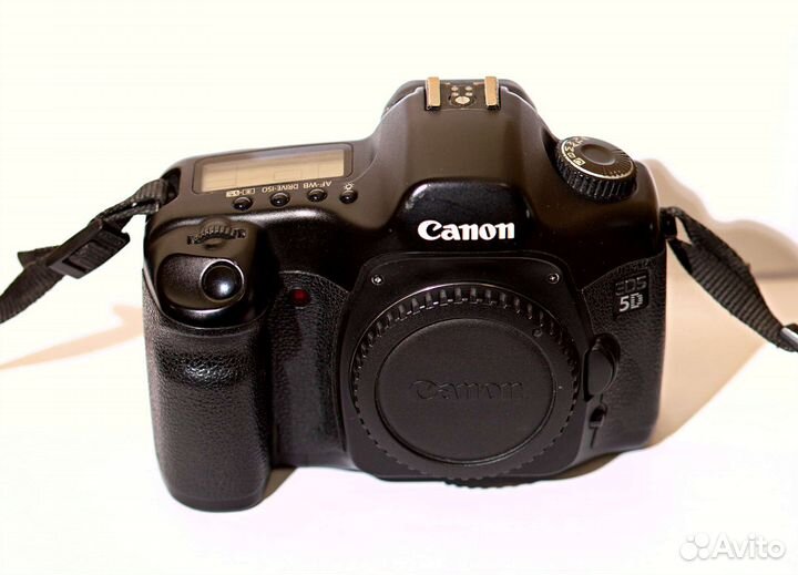 Зеркальный фотоаппарат canon eos 5d