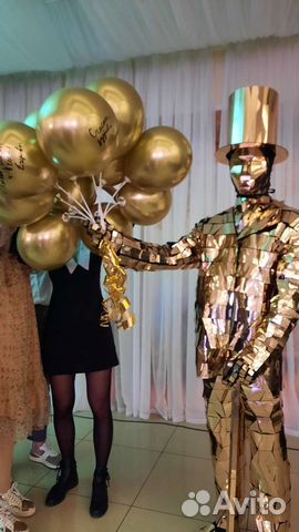 Продам Костюм золотой человек