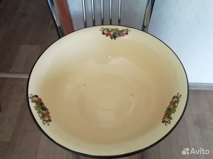 Таз эмалированный