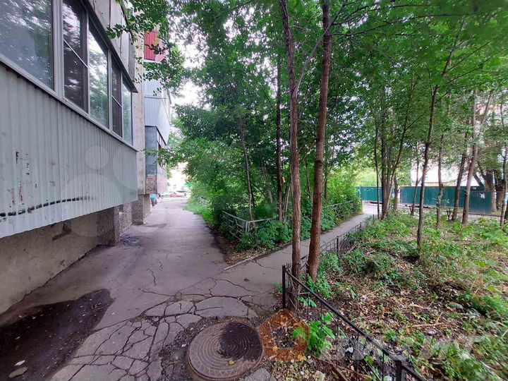 Помещение с ремонтом рядом с жд-университетом, 67м