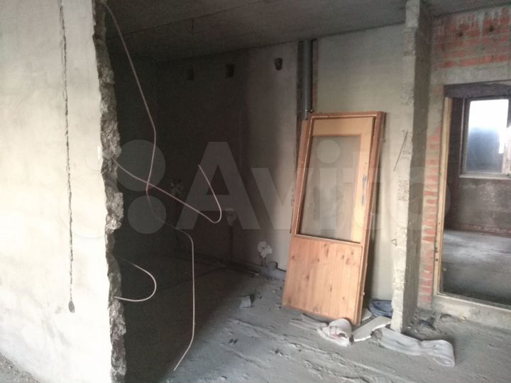 3-к. квартира, 105 м², 1/6 эт.