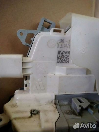 Замок двери на Audi skoda volkswagen