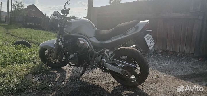 Suzuki bandit 1200s