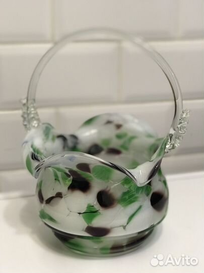 Ваза-корзинка (гутное стекло)