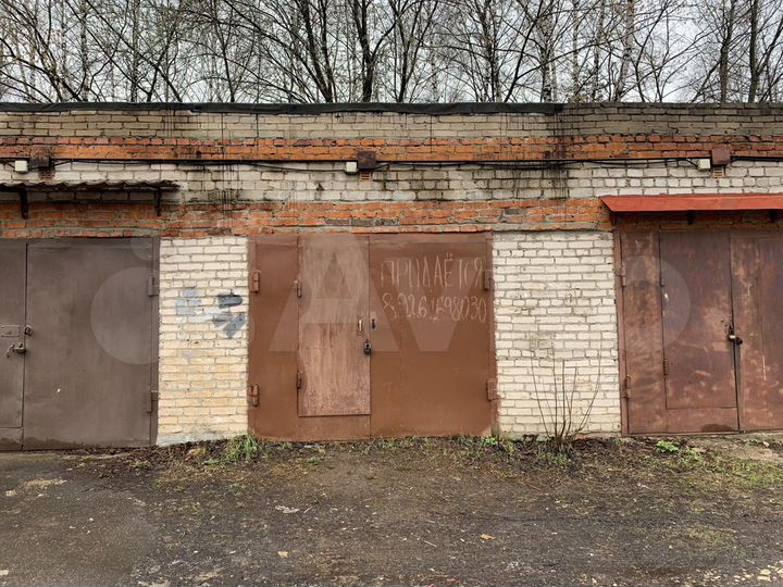 Гараж, > 30 м²