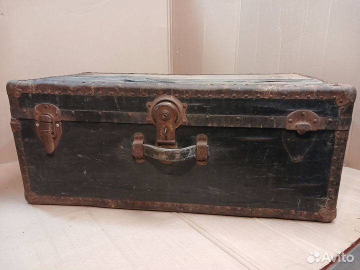 Чемодан (сундук ) дорожный