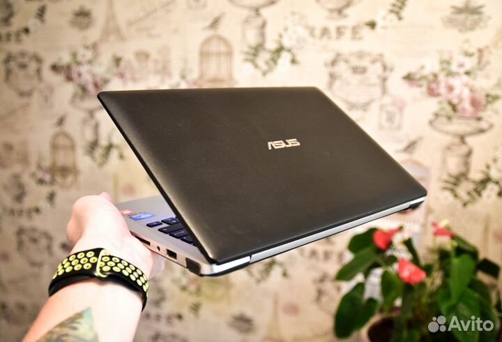 Стильный шустрый ультрабук / ноутбук asus