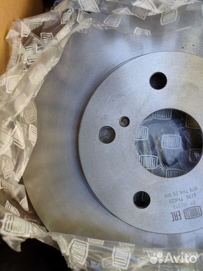 Тормозные диски на Toyota Camry 3.0 2005г