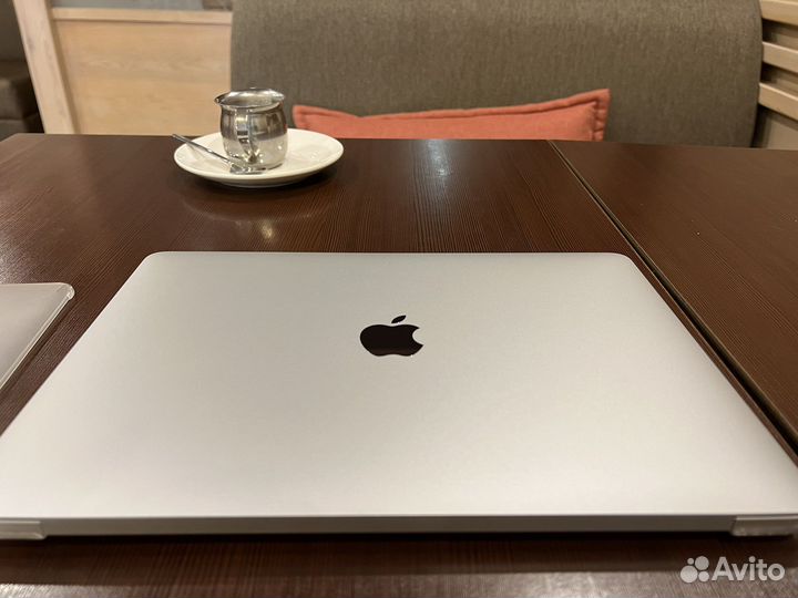 Apple MacBook air 13 2020 m1 8gb 256