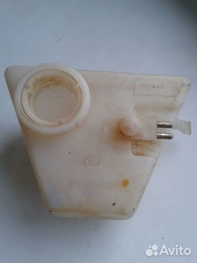 Бачок главного тормозного цилиндра