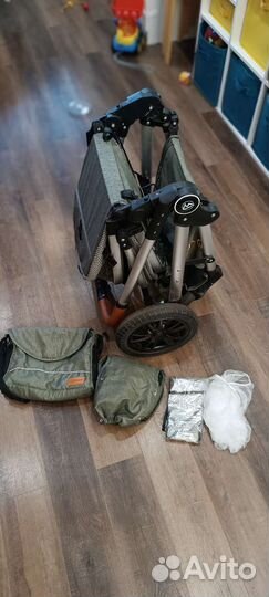 Коляска 2 в 1 трансформер luxmom v9