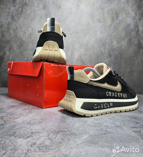 Кроссовки Nike мужские весна-лето