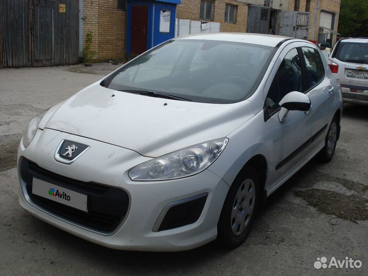 Peugeot 308 1.6 AT, 2012, 140 000 км