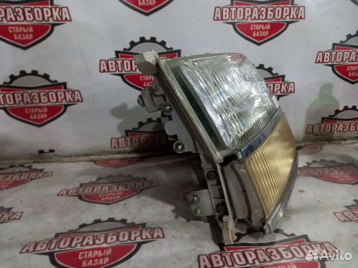 Фара правая Nissan Elgrand atwe50 ZD30ddti 2000