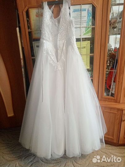 Свадебное платье