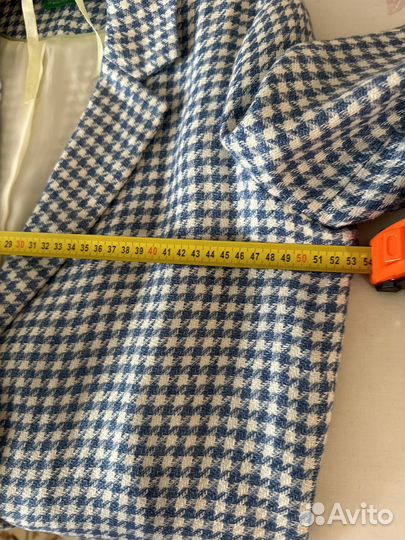 Легкое пальто, женское в отличном состоянии