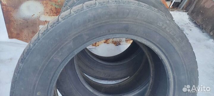 Bridgestone Blizzak Revo1 225/60 R17
