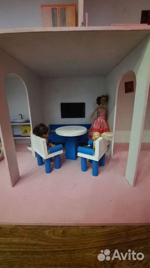 Домик кукольный большой