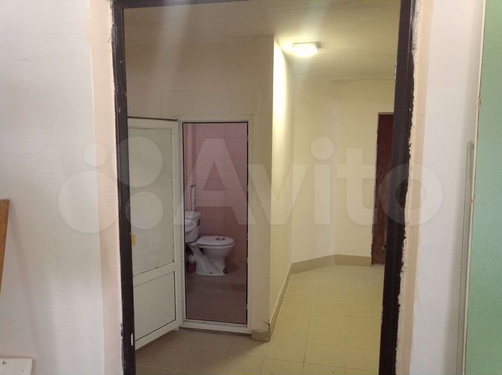 Помещение 104 м² под офис, магазин, склад