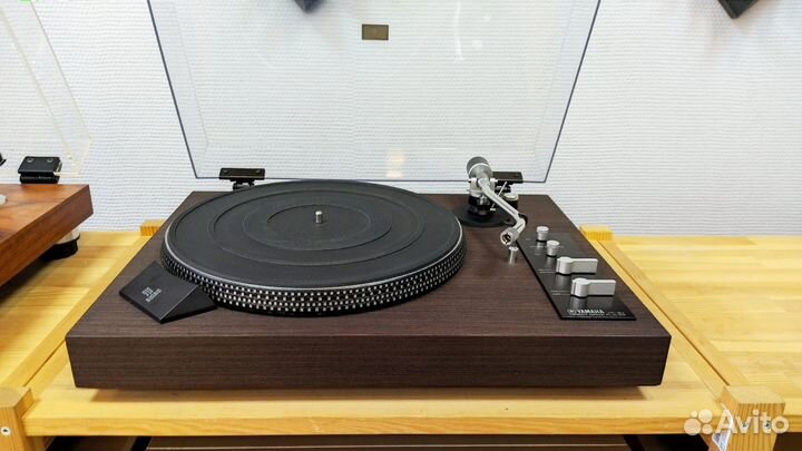 Yamaha YP-511 Проигрыватель Винила