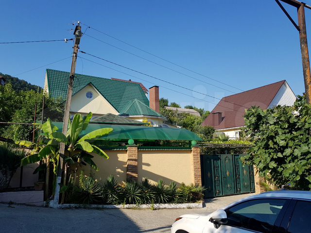 Дом 225 м² на участке 4 сот.