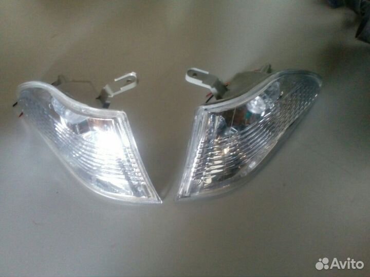 Габарит к фаре Тойота Карина 210 кузов 98-01 г.в