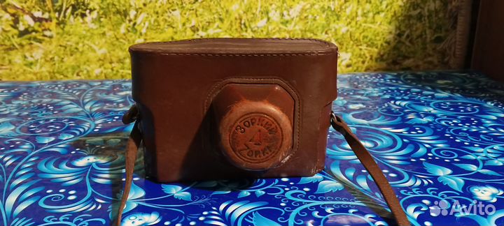 Пленочный фотоаппарат Зенит 4, Ломо смена 8М