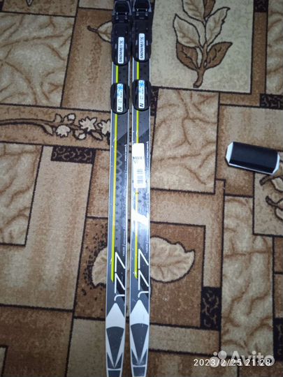 Беговые лыжи