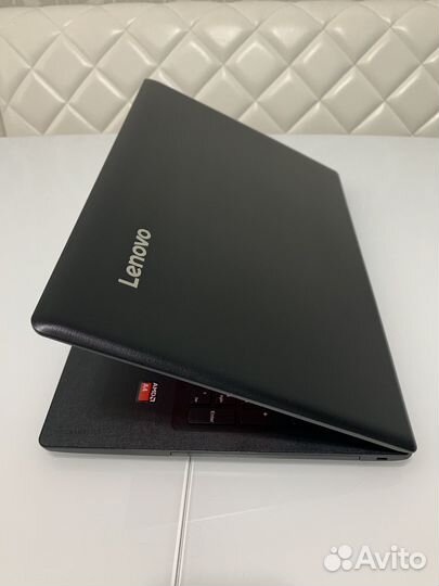 Lenovo SSD512GB+8GB+4ядра+AMD Radeon R5 M330 2GB