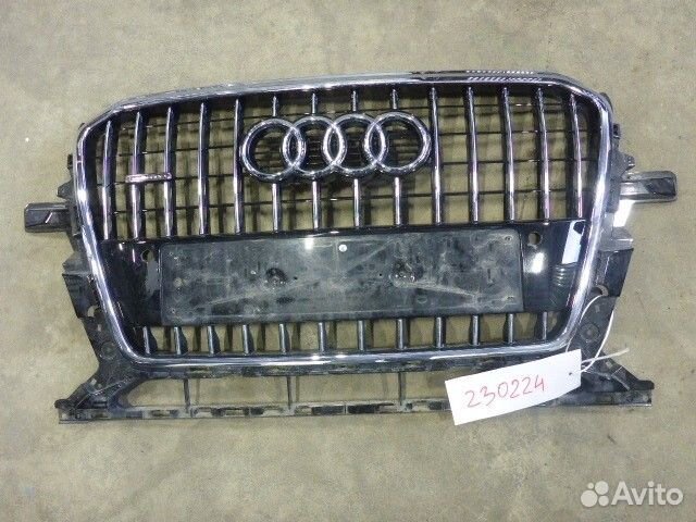 Решетка радиатора Audi Q5 c 2008г