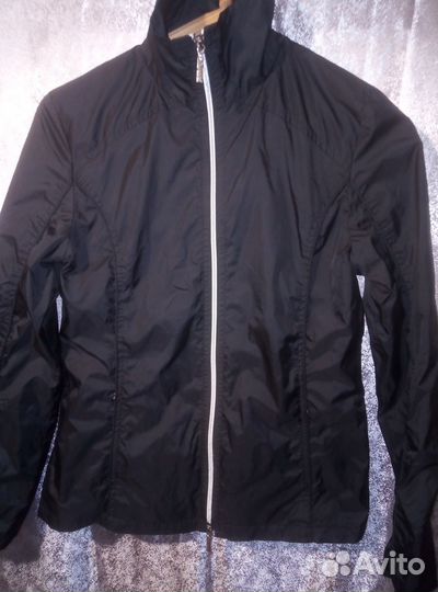 Ветровка женская