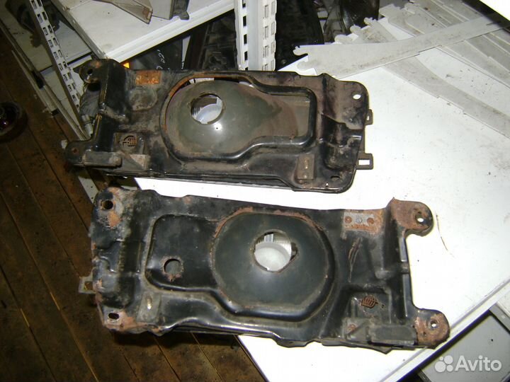 Фара правая и левая Mazda 626 GC Мазда 626 гц