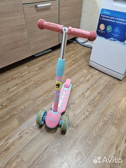 Самокат детский трехколесный