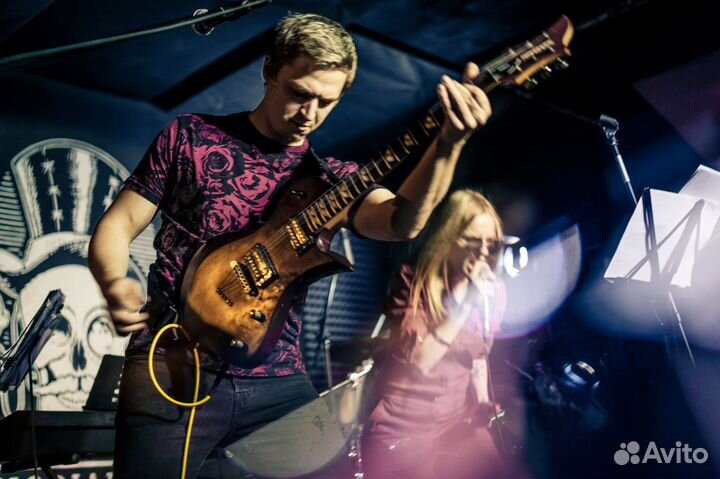 Обучение игре на барабанах, гитаре, вокалу