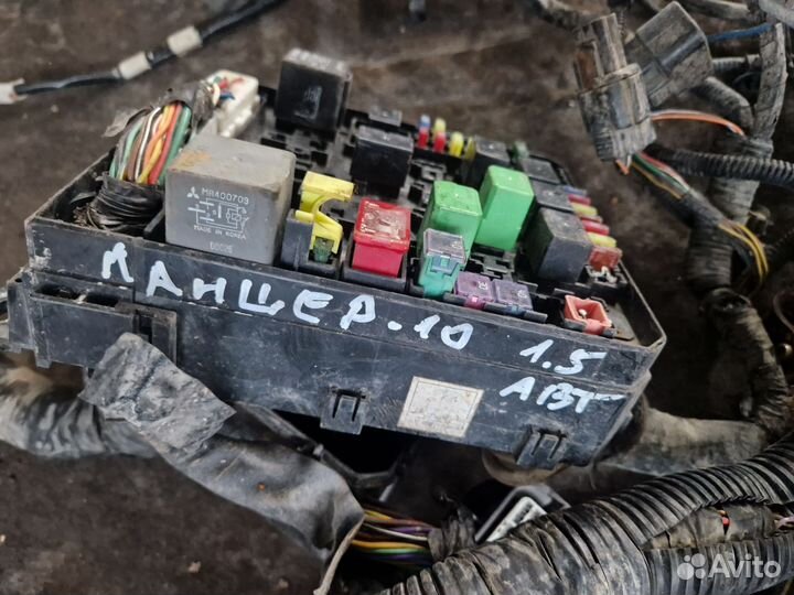 Блок предохранителей для Мицубиси Ланцер-10
