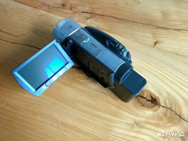 Видеокамера Sony Handycam HDR-SR1E