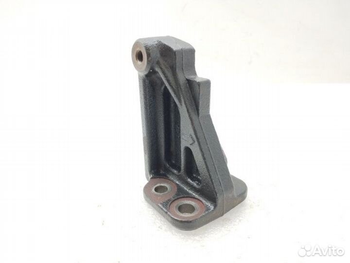 Кронштейн двигателя Mazda 3
