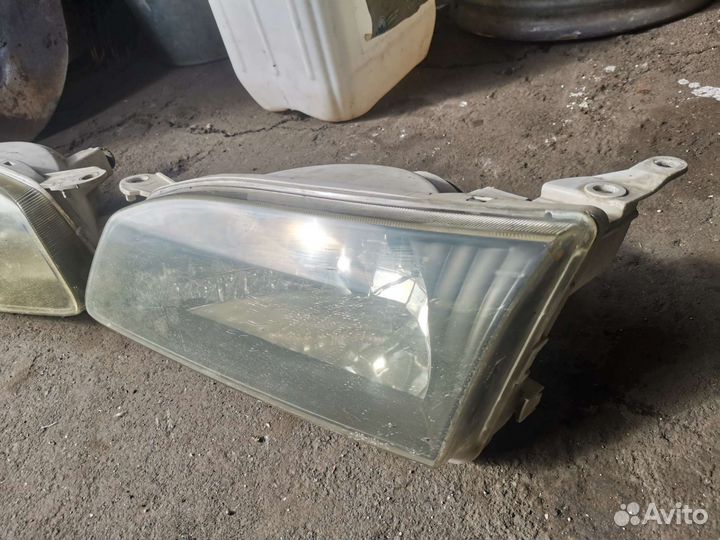 Фары Toyota Corolla E110