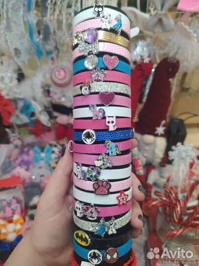 Браслеты-ремешки с шармами